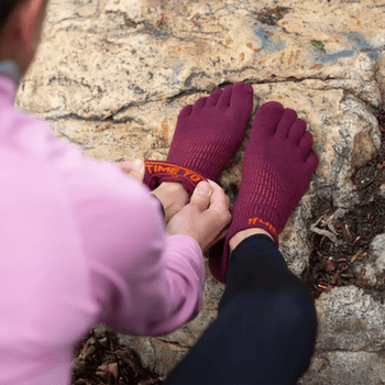 Ponožky Injinji Run Lightweight No-Show Women CHILI