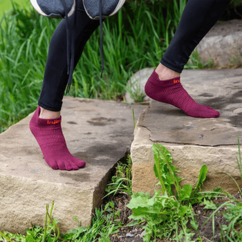 Ponožky Injinji Run Lightweight No-Show Women CHILI