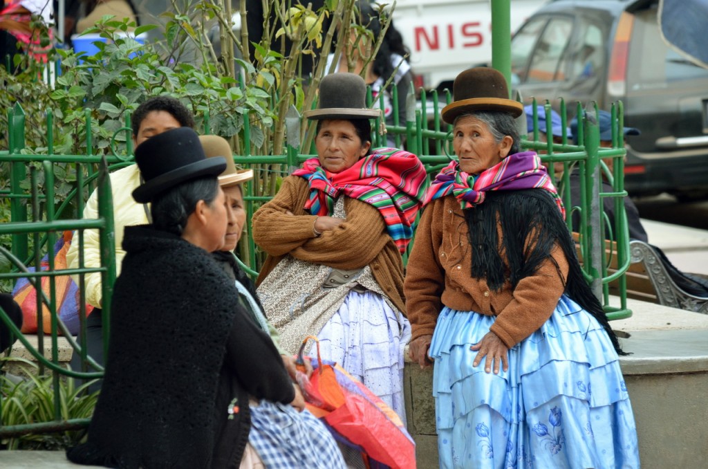 Tradičně oděné ženy Cholitas